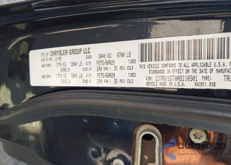 2010 Dodge Ram 1500 Slt/Sport/Trx z USA, uszkodzony, nr VIN 1D7RV1GT0AS110301